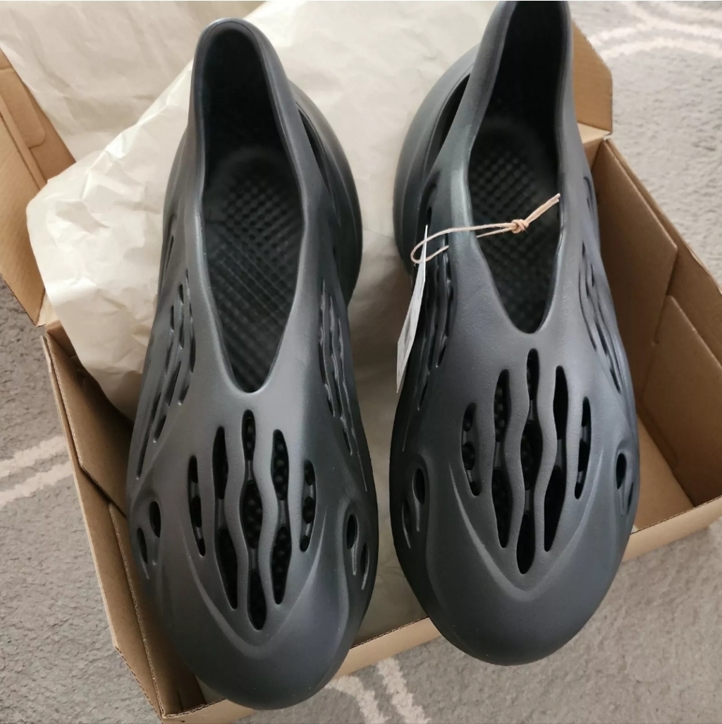 Nwt Yeezy Foam Rnr